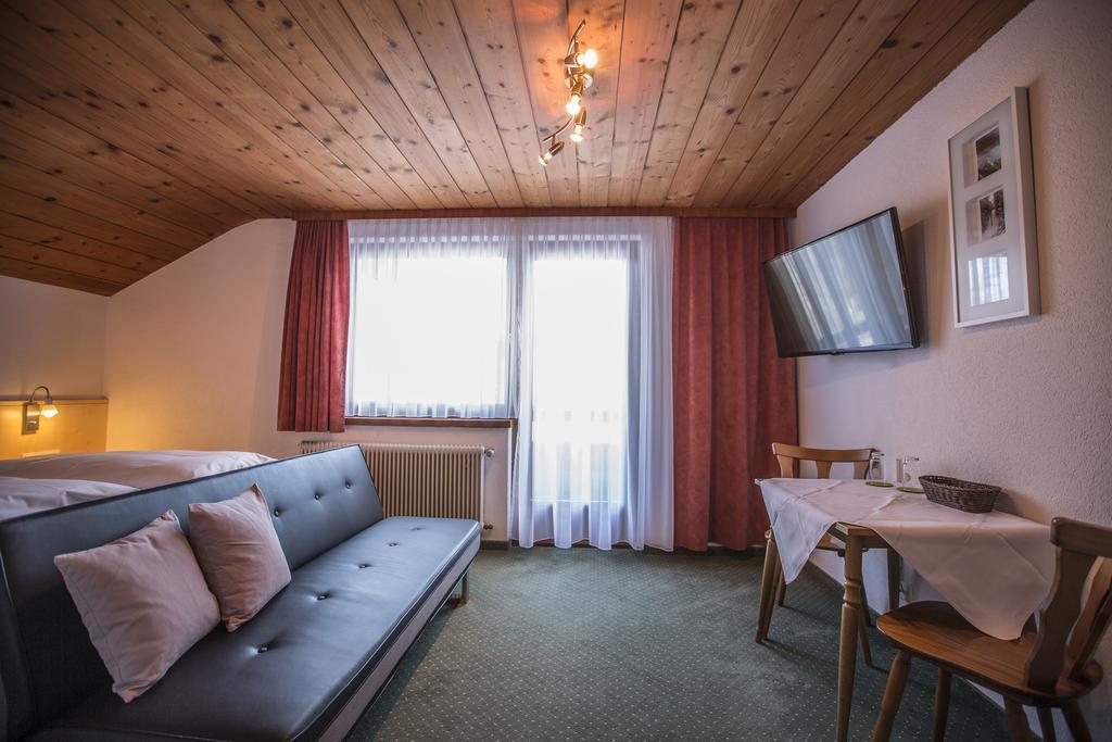 Gaestehaus-Pension Barbara Андельсбух Номер фото